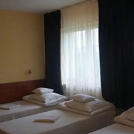 Nu Szálloda *